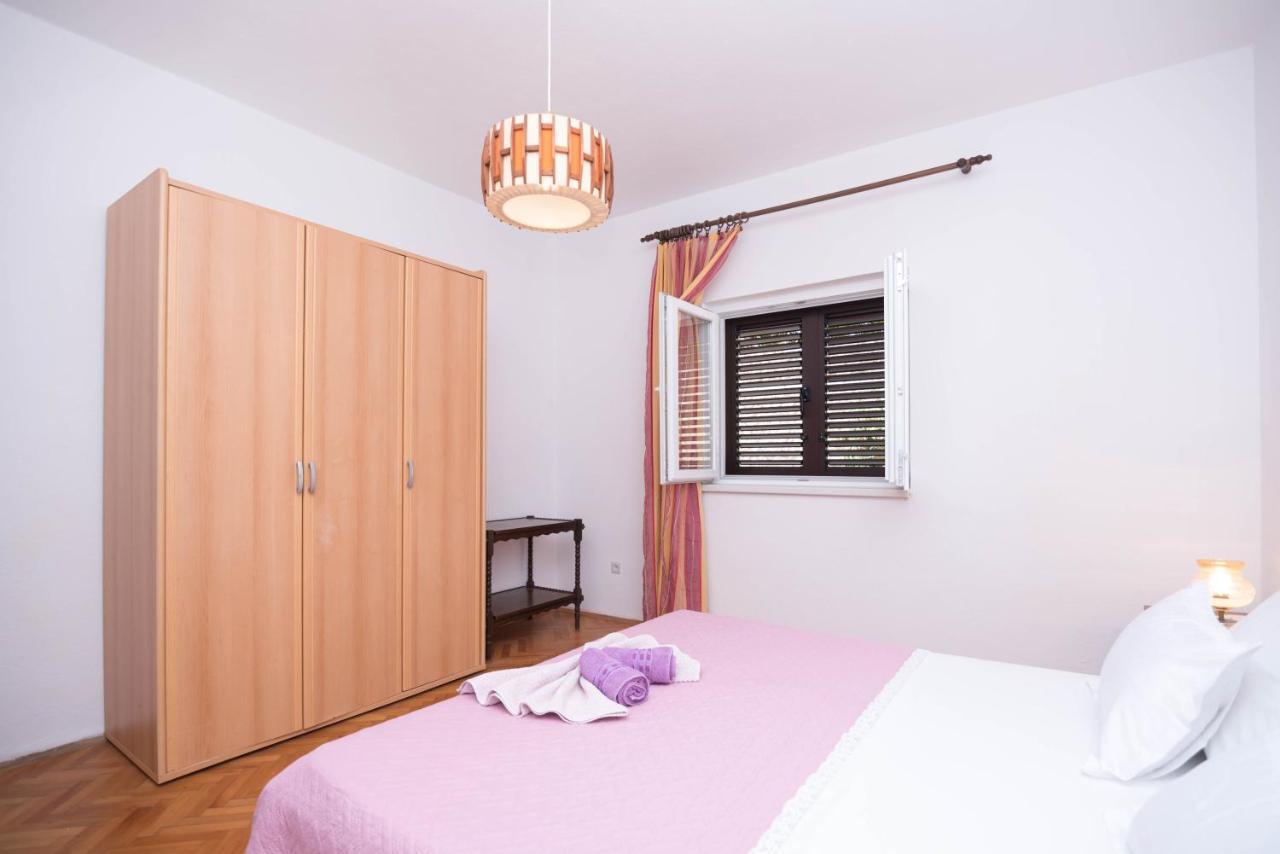 Apartments Salis Pag Town Exterior photo