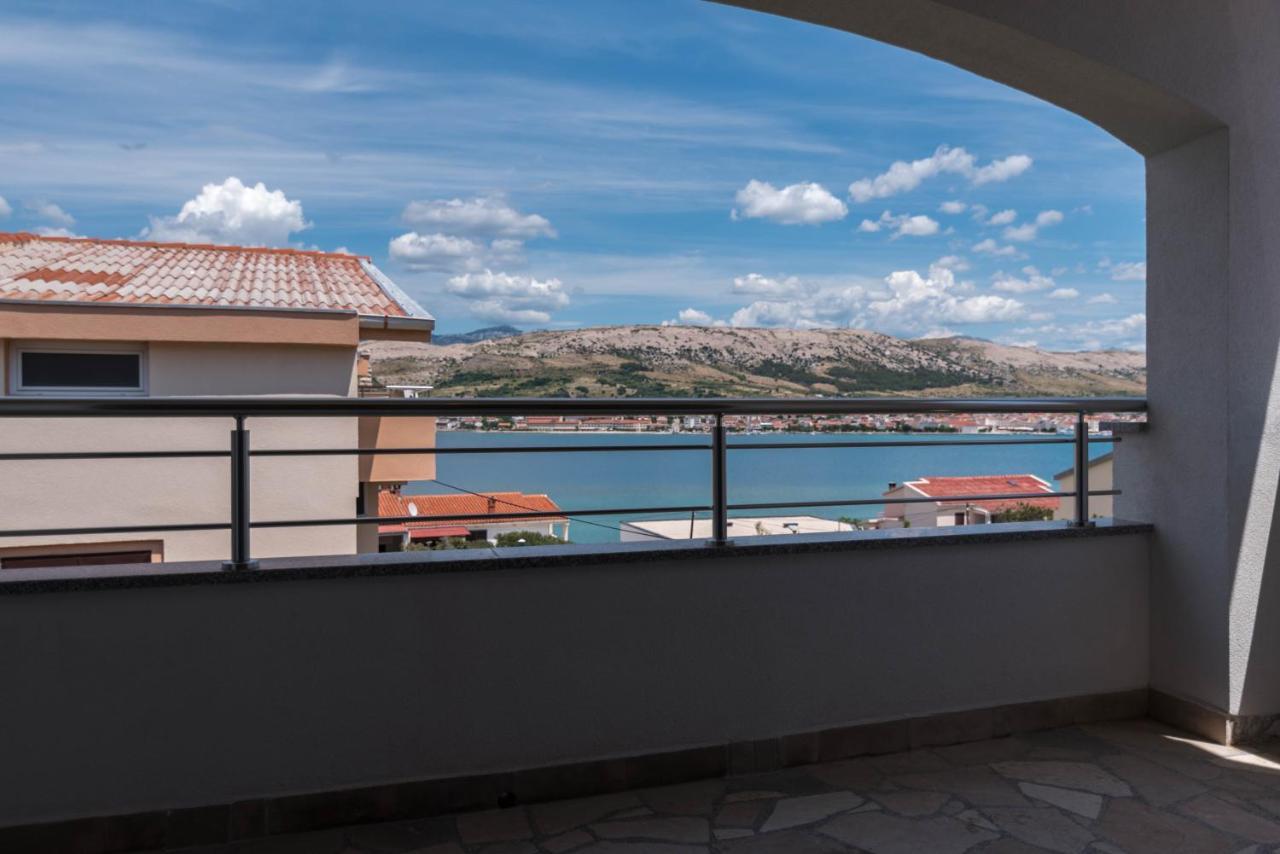 Apartments Salis Pag Town Exterior photo