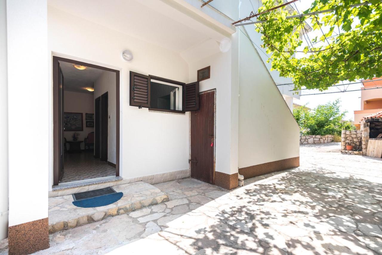 Apartments Salis Pag Town Exterior photo