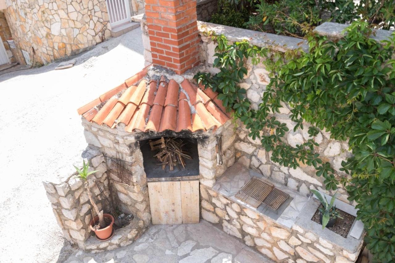 Apartments Salis Pag Town Exterior photo