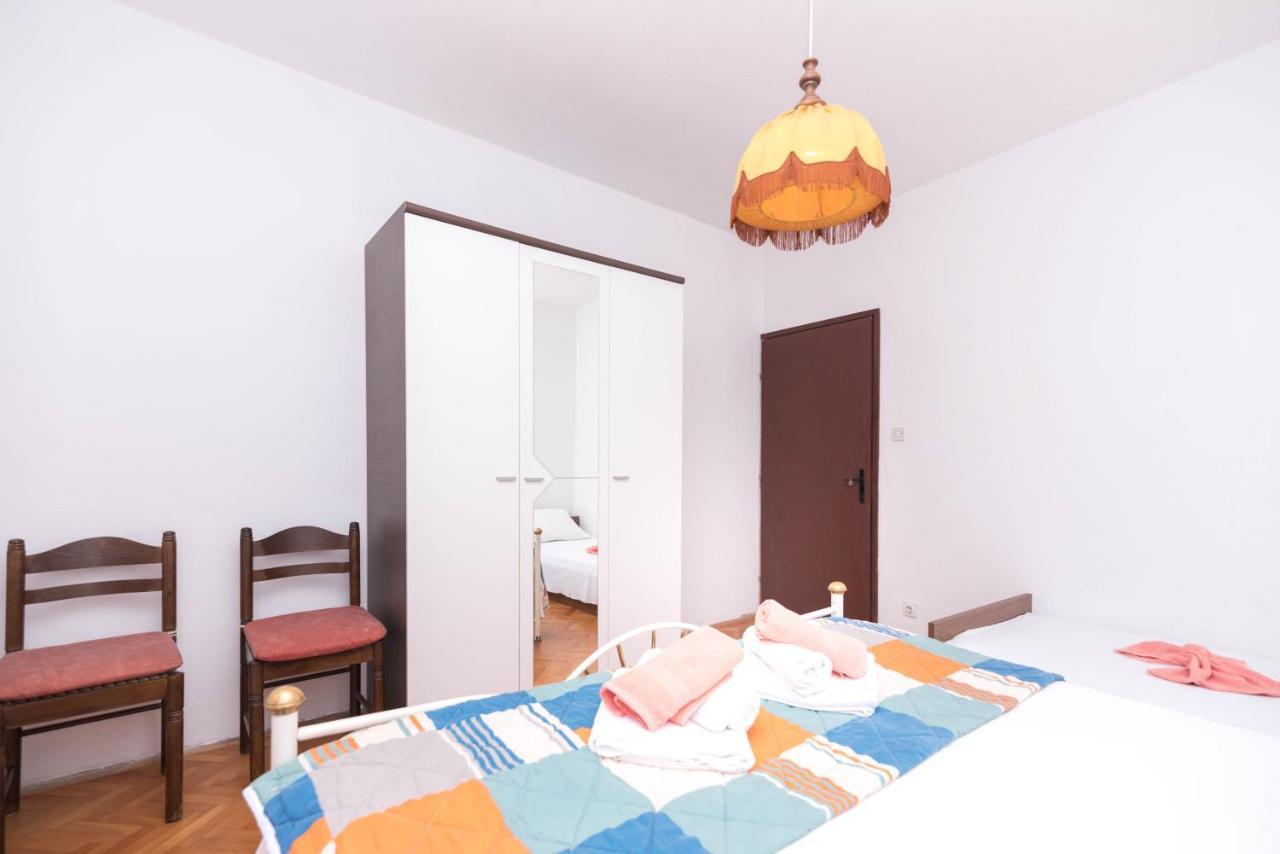 Apartments Salis Pag Town Exterior photo