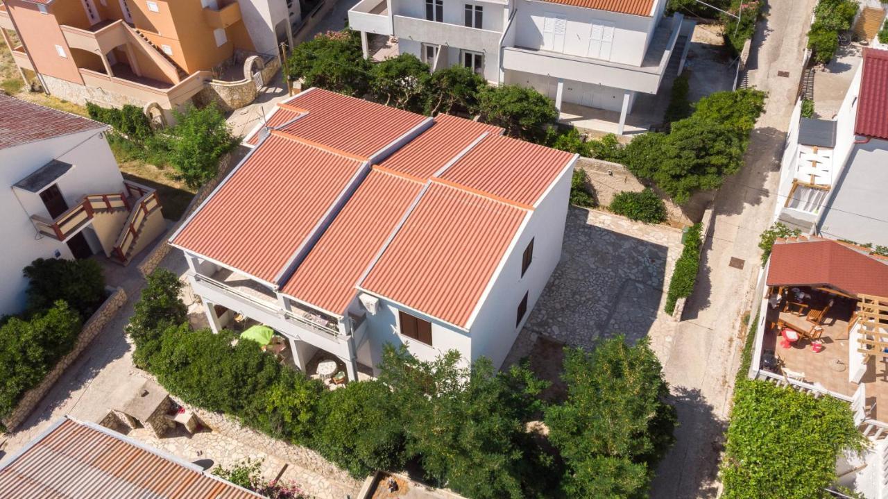 Apartments Salis Pag Town Exterior photo